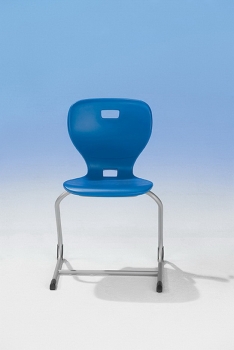 Ergostar Freischwinger Stühle für Mensa und Schulen